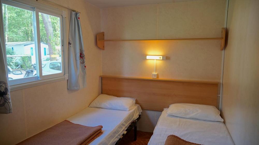 Les Pins De La Coubre Otel Les Mathes Oda fotoğraf